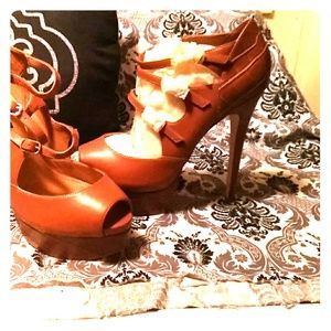 Stilletto platform heel